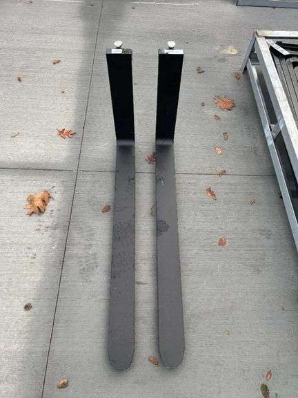 2025 Wolverine 60" Forks image