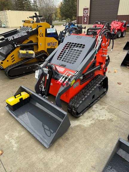 2025 ZJG ZJ380 Mini Skid Steer image
