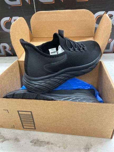 STQ Shoes Size 11 image