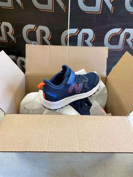 Kids New Balance Shoes Size 12.5 image