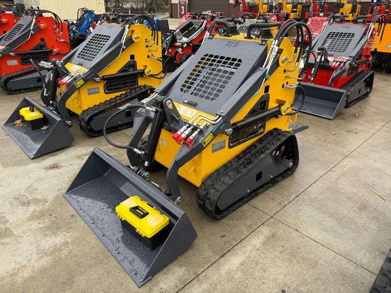 2025 ZJG ZJ380 Mini Skid Steer image