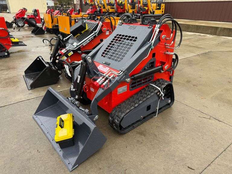 2025 ZJG ZJ380 Mini Skid Steer image