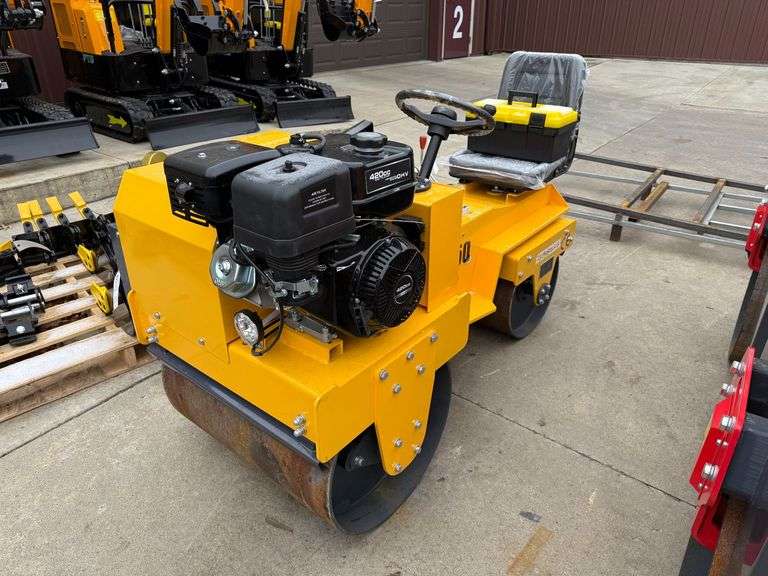 2025 Future 850 Vibratory Road Roller image