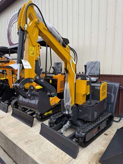 2025 Land Honor LHR-KN16-CEM Mini Excavator image