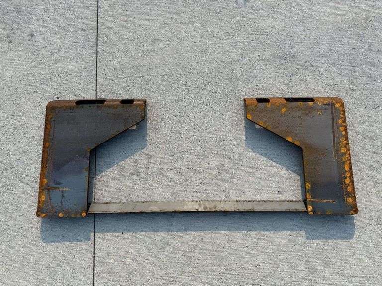 2025 Wolverine QMP1-16-10T Quick Attach Plate image