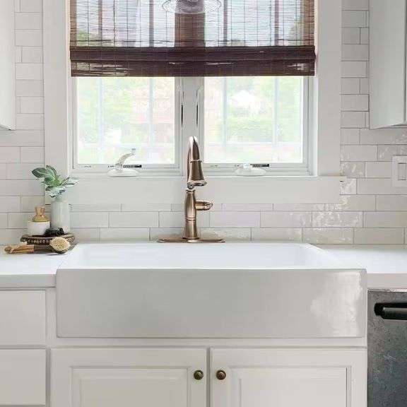Josephine 34-in. 1-Hole Farmhouse Kitchen Sink image