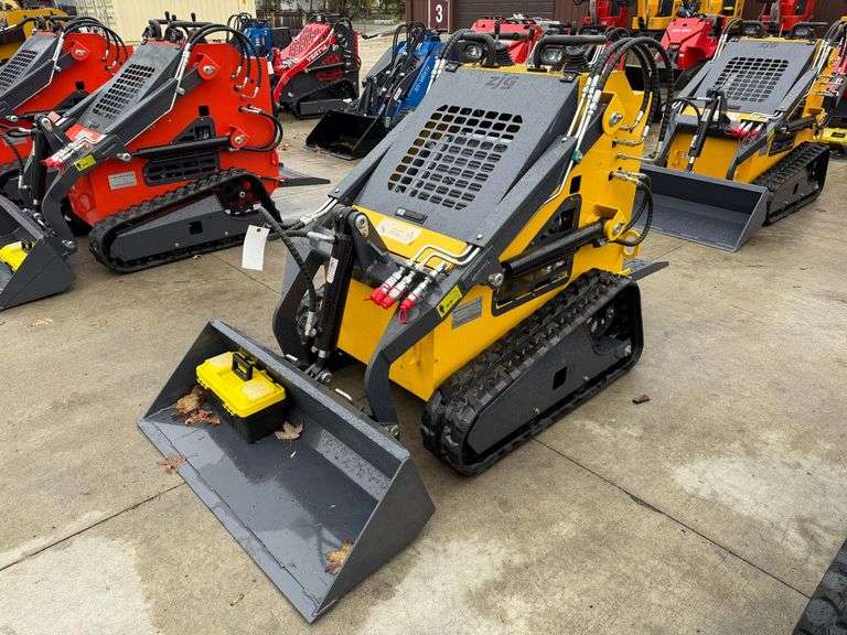 2025 ZJG ZJ380 Mini Skid Steer image