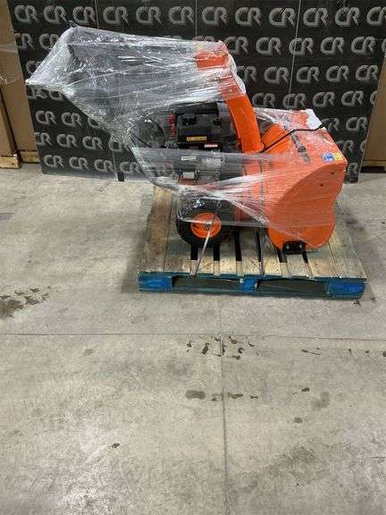 Yardmax Snowblower image