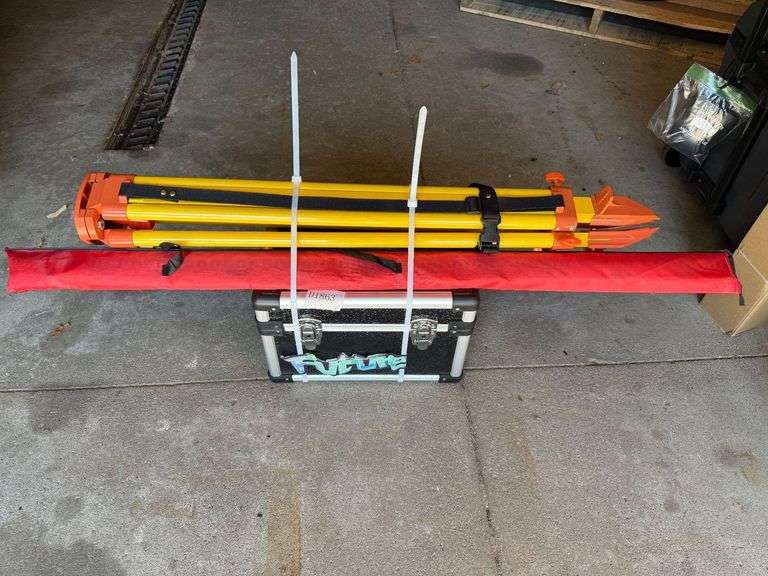 2025 Future Surveyor Tripod Kit image