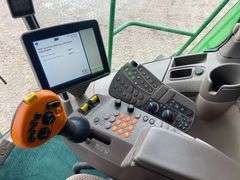 2014 John Deere S670 STS Combine
