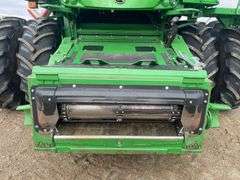 2014 John Deere S670 STS Combine