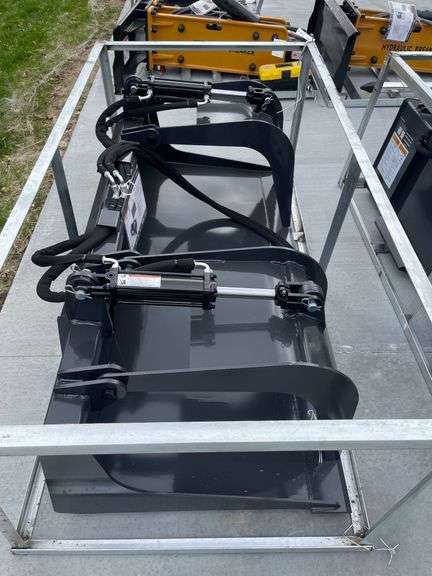 2025 Wolverine GB-11-72W Skid Steer Grapple Bucket