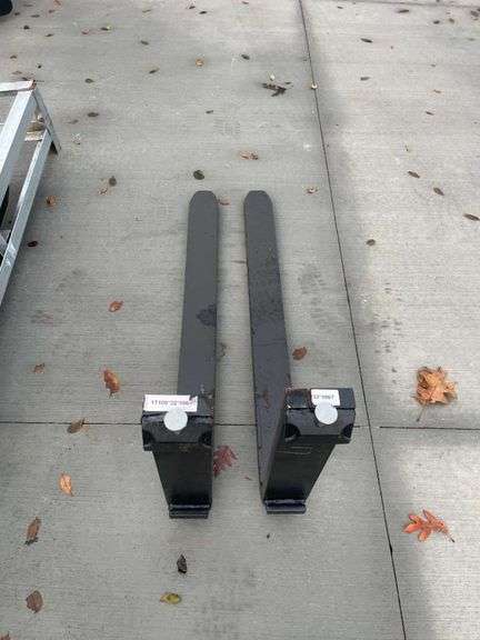 2025 Wolverine 60" Forks