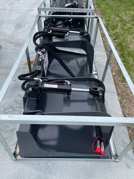 2025 Wolverine GB-11-72W Skid Steer Grapple Bucket