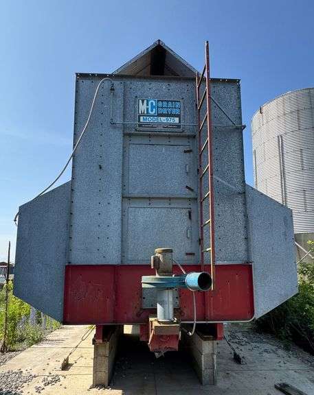 975 MC Grain Dryer