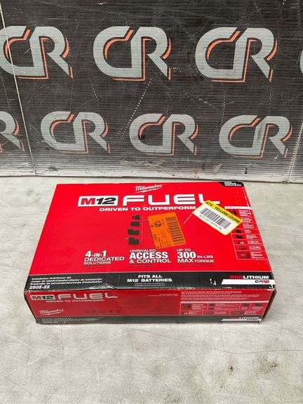 Milwaukee M12 3/8" Cordless Driver Kit