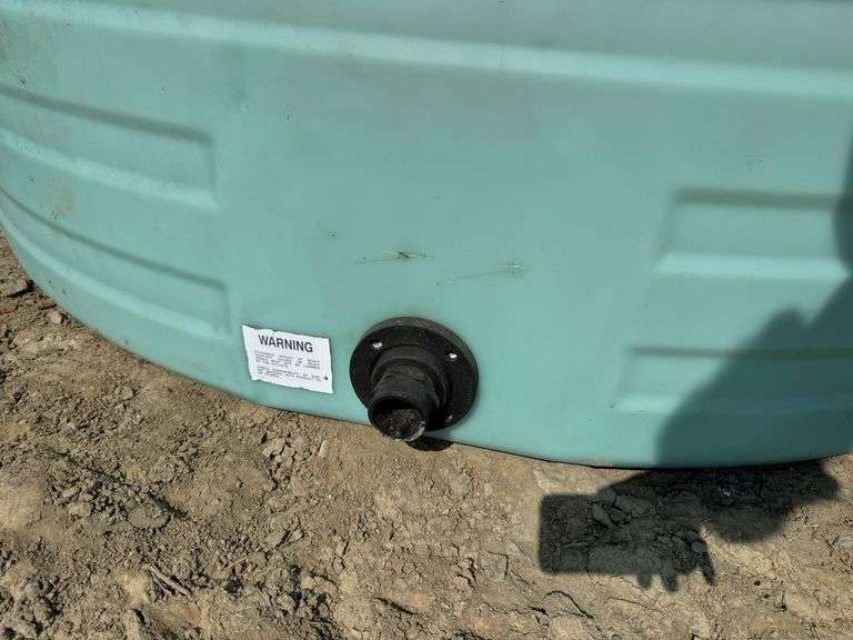 1000 Gallon Tank