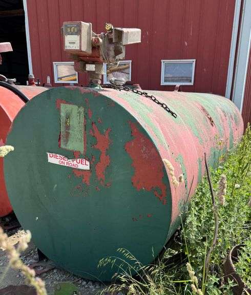 1100 Gallon Diesel Tank w/ Pump