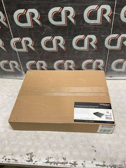 StarTech 2U 16in Vented Rack Shelf