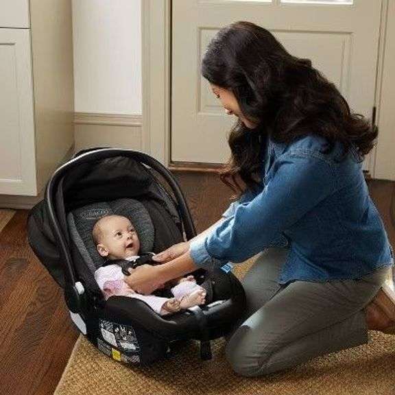 Graco SnugRide SnugFit 35 Car Seat - Cohen
