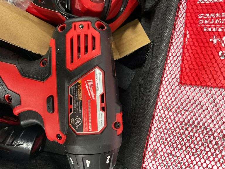 Milwaukee Cordless Screwdriver Set, Battery & Case