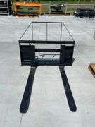 2025 AGT SAII100 Skid Steer Pallet Forks 4'