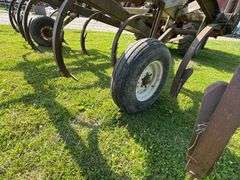 DMI Chisel Plow