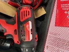 Milwaukee Cordless Screwdriver Set, Battery & Case