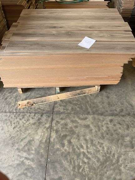 Approx. 650 Sq. Ft. of Various Color Flooring- Approx. 245 Planks image