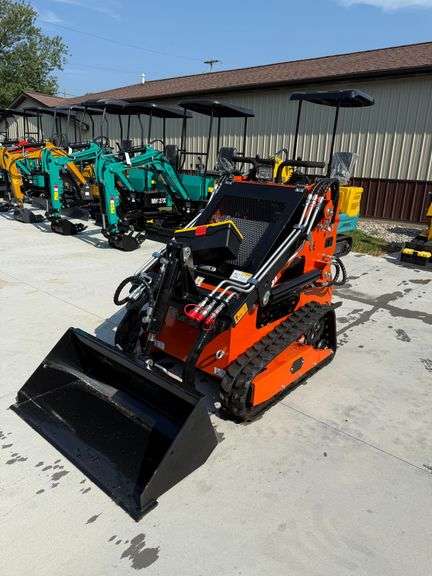 2025 Future FT36CJ Mini Skid Steer image