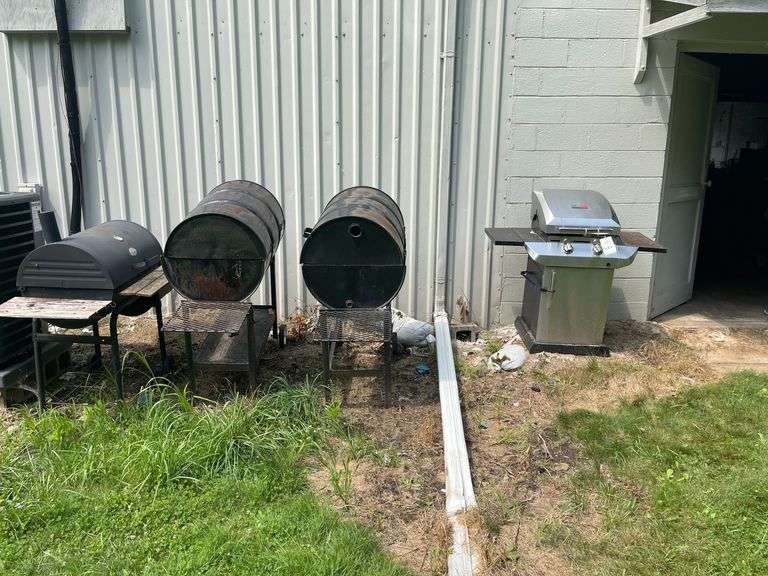 (4) Grills image