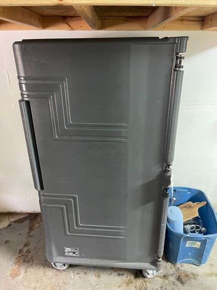 Cambro Food Warmer image