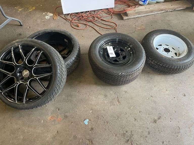 (5) Tires on Rims image