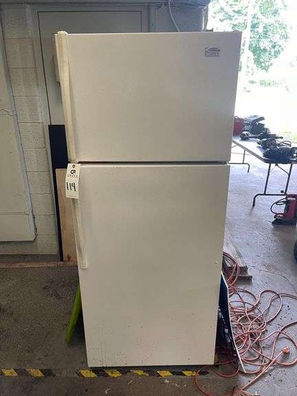 Estate Refrigerator/Freezer image
