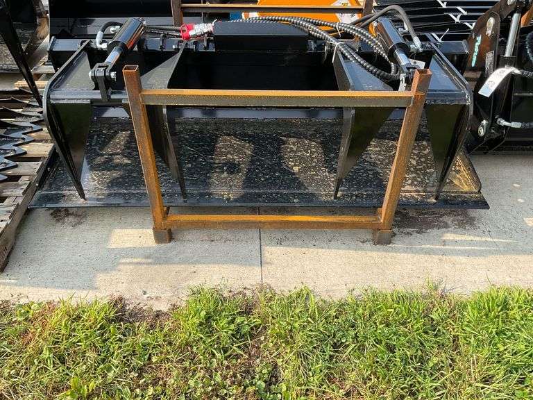 2025 Future FT-PG72C Skid Steer Plate Grabber 72" image