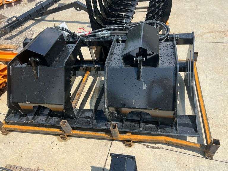 2025 Future X-HWG72C Skid Steer Hollow Wood Grabber 72" image