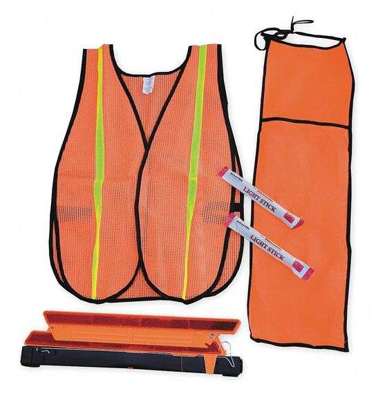 Triangle Safety Kit: 4 Pc, 1 Tri, Bag, 3 in Ht image
