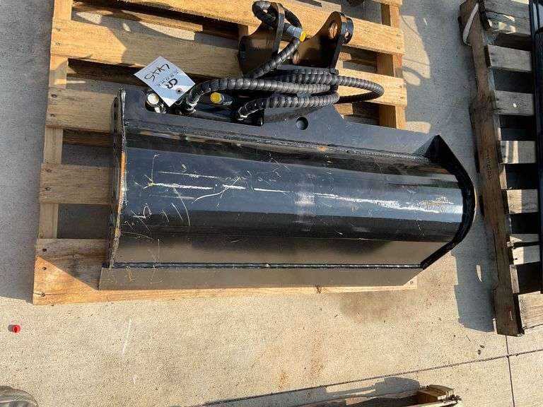 2025 Future FT-3T Excavator 3T Hydraulic Tilt Bucket image