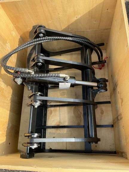 2025 CFG M-HGB Mini Skid Steer Skeleton Hydraulic Grapple Bucket image