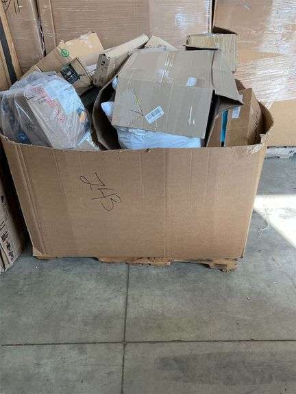 Pallet of Amazon Items image