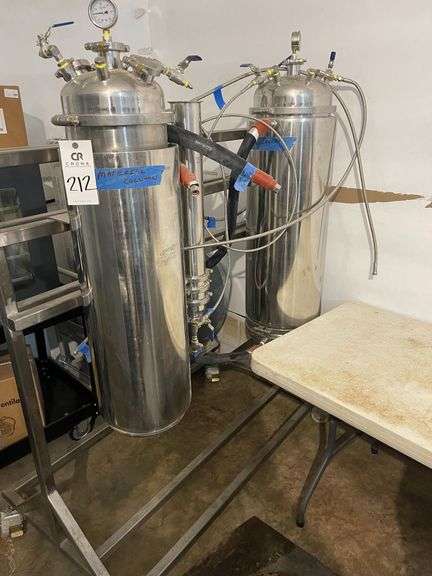 (2) Grow Shop Material Columns on Rack image