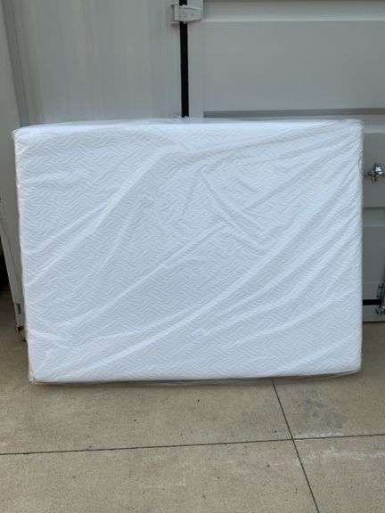 Restonic imperial 8" Memory Foam Queen Mattress image