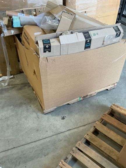 Pallet of Amazon Items image