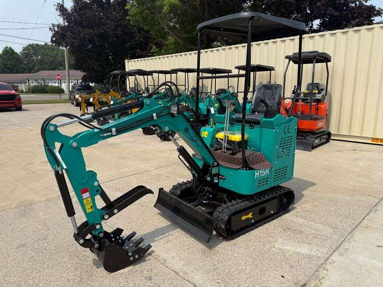 2025 CFG H15R Mini Excavator image