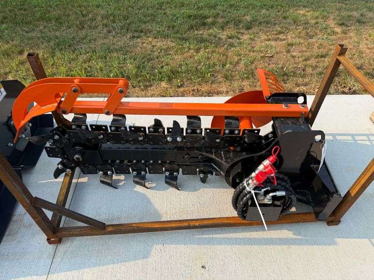 2025 Future FT-X39F Mini Skid Steer Trencher image