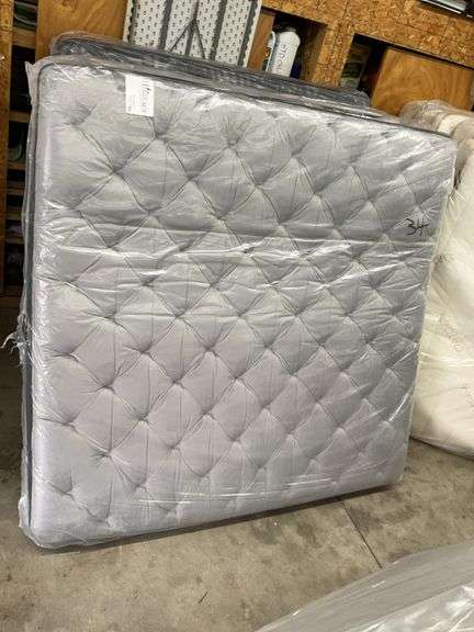 AMISH MADE Heritage New Market Pillow Top King Mattress image