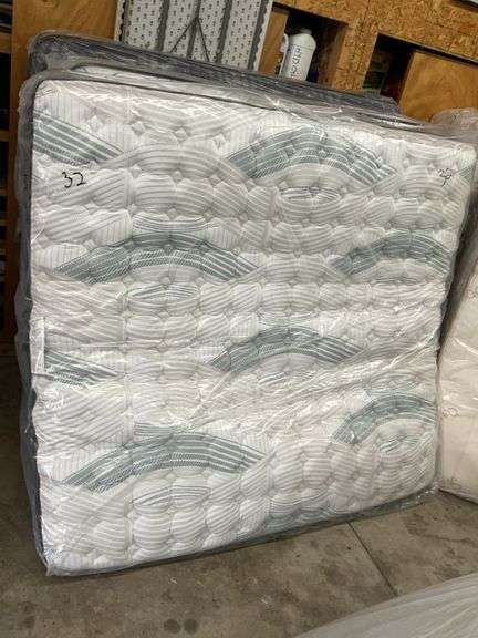 Eastman House Glacier Summit Firm King Mattress image