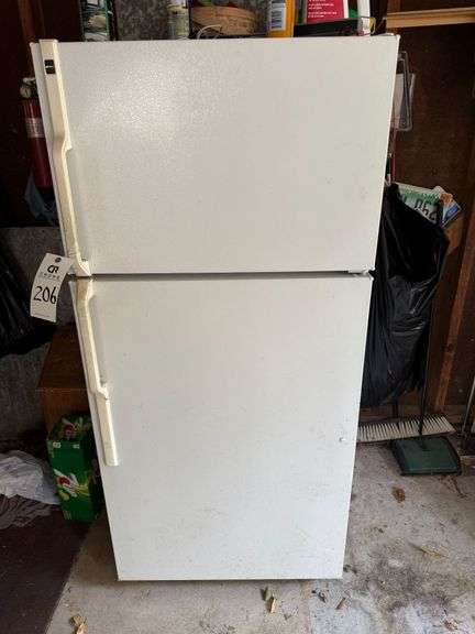 Hot Point Refrigerator/Freezer image