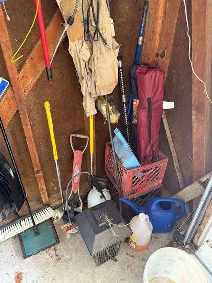 Contents along Wall image