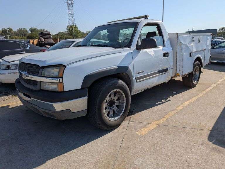 2004 CHEVROLET SILVERADO image
